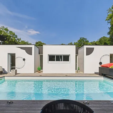 Avec Piscine - 500m De La De Rampillon Villa